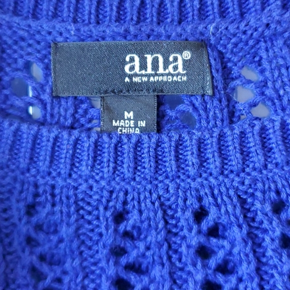 Sweater - Picture 6 of 7